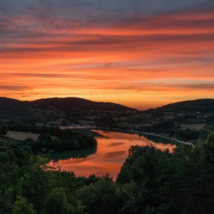 Chambre Climatisee Au Coeur De Brive Avec Televiseur Connecte Wifi Netflix Екстериор снимка