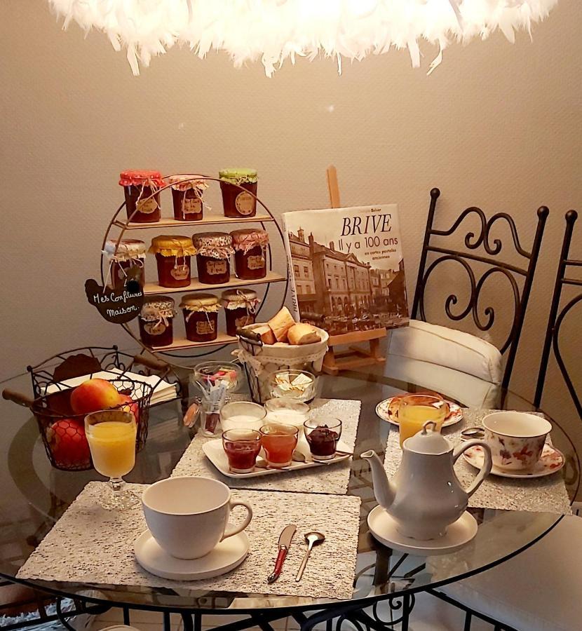 Chambre Climatisee Au Coeur De Brive Avec Televiseur Connecte Wifi Netflix Екстериор снимка