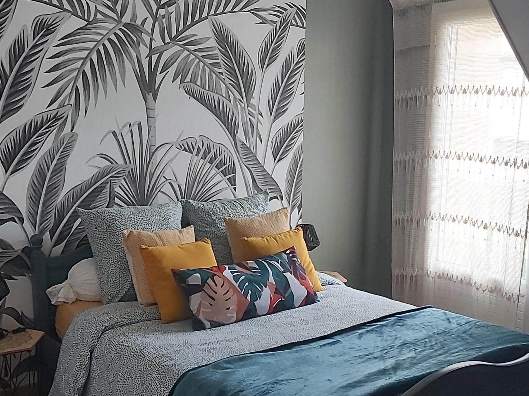 Chambre Climatisee Au Coeur De Brive Avec Televiseur Connecte Wifi Netflix Екстериор снимка